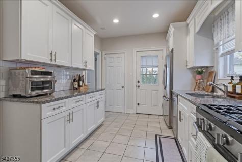50 Lewis Place Totowa NJ 07512