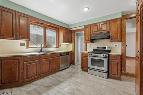 26 Ferncliff Road Bloomfield NJ 07003