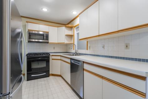 12 Eaton Court Summit NJ 07901