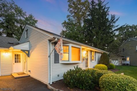 12 Eaton Court Summit NJ 07901