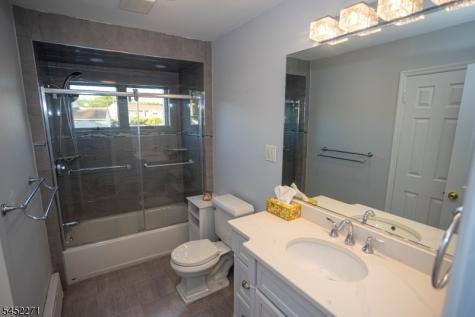 18 Robinhood Drive Sayreville NJ 08859