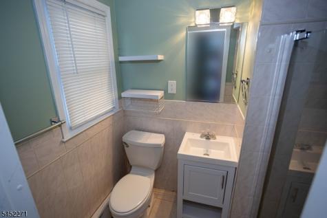 18 Robinhood Drive Sayreville NJ 08859