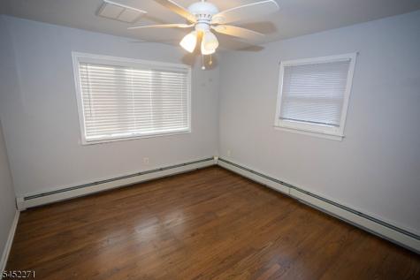 18 Robinhood Drive Sayreville NJ 08859