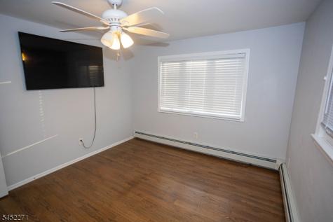 18 Robinhood Drive Sayreville NJ 08859