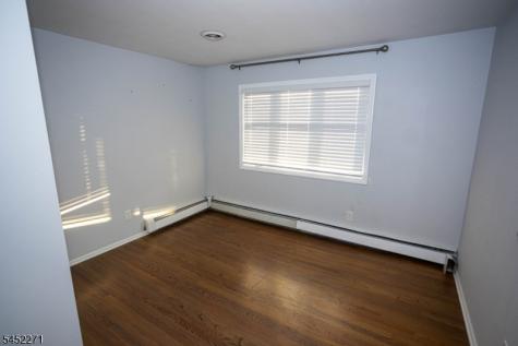 18 Robinhood Drive Sayreville NJ 08859