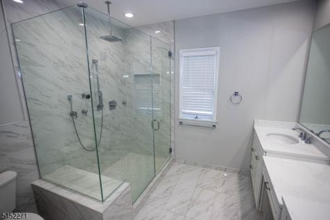 18 Robinhood Drive Sayreville NJ 08859