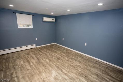 18 Robinhood Drive Sayreville NJ 08859