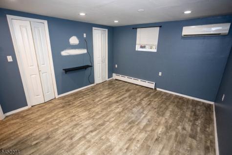 18 Robinhood Drive Sayreville NJ 08859