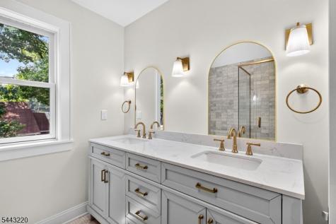 609 Harrison Avenue Roselle NJ 07203