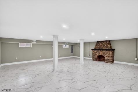 609 Harrison Avenue Roselle NJ 07203