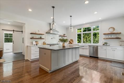 54 Oakridge Road Verona NJ 07044