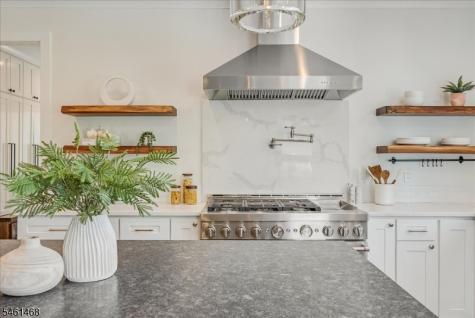 54 Oakridge Road Verona NJ 07044