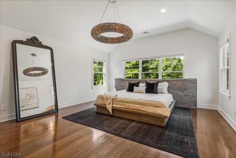 54 Oakridge Road Verona NJ 07044