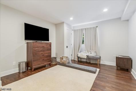 54 Oakridge Road Verona NJ 07044