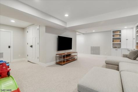 54 Oakridge Road Verona NJ 07044