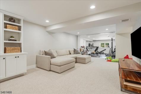 54 Oakridge Road Verona NJ 07044