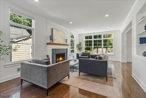 54 Oakridge Road Verona NJ 07044