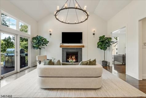 54 Oakridge Road Verona NJ 07044