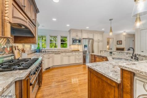 612 Woodglen Road Lebanon NJ 08826