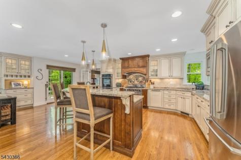 612 Woodglen Road Lebanon NJ 08826