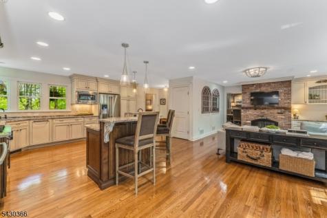 612 Woodglen Road Lebanon NJ 08826