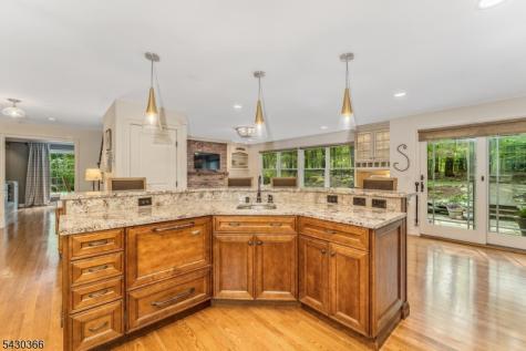 612 Woodglen Road Lebanon NJ 08826