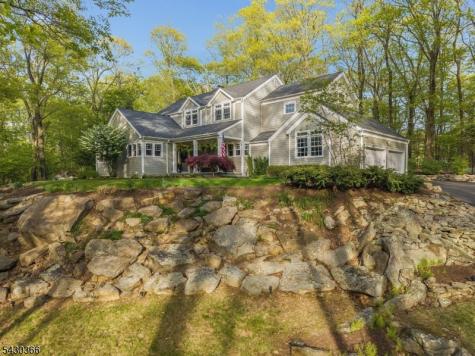 612 Woodglen Road Lebanon NJ 08826