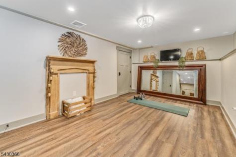 612 Woodglen Road Lebanon NJ 08826