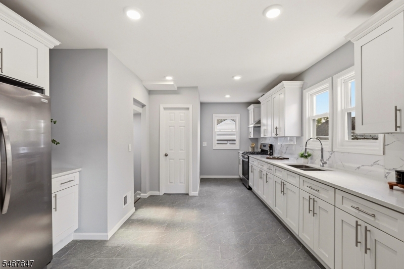 26 Crescent Avenue Newark NJ 07112