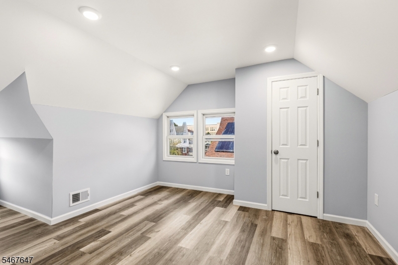 26 Crescent Avenue Newark NJ 07112