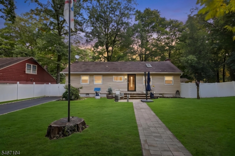 37 Maxim Drive Hopatcong NJ 07843