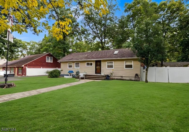 37 Maxim Drive Hopatcong NJ 07843