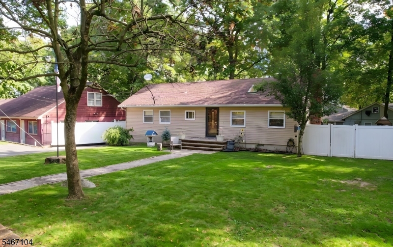 37 Maxim Drive Hopatcong NJ 07843