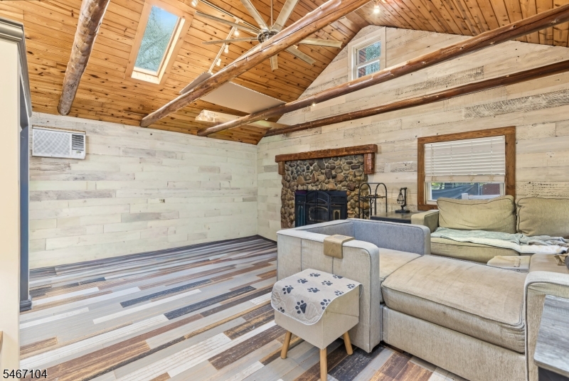 37 Maxim Drive Hopatcong NJ 07843