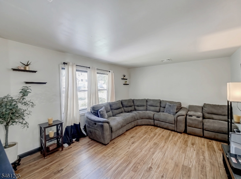 404 Lyndale Street Phillipsburg NJ 08865
