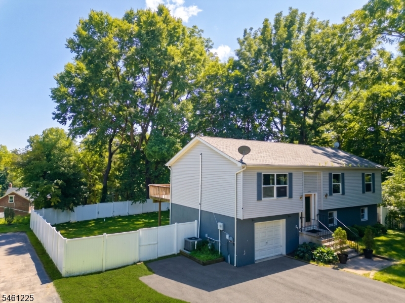 404 Lyndale Street Phillipsburg NJ 08865