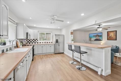 11 Knoll Drive Denville NJ 07866