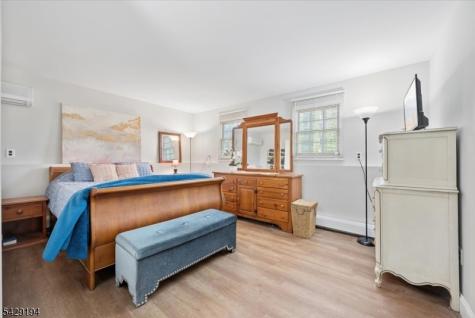 11 Knoll Drive Denville NJ 07866