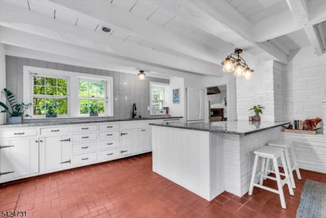 2041 Raritan Road Scotch Plains NJ 07076