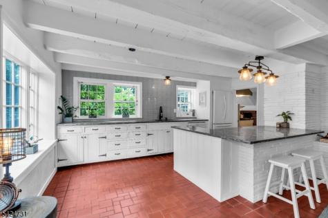 2041 Raritan Road Scotch Plains NJ 07076