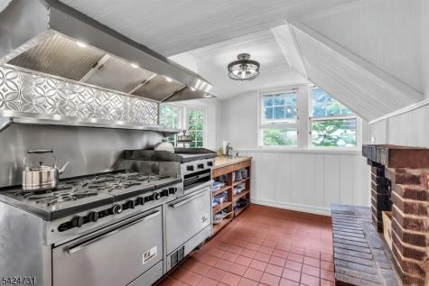 2041 Raritan Road Scotch Plains NJ 07076
