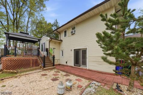 1351 Suwanee Drive North Brunswick NJ 08902