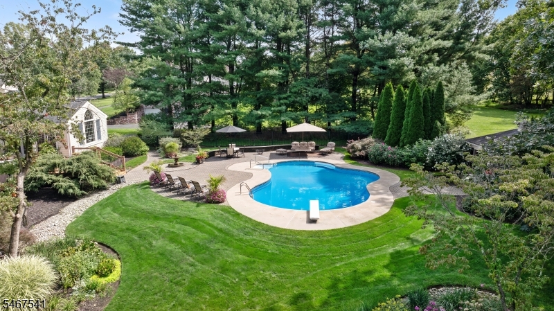 11 Ewing Drive Raritan NJ 08822