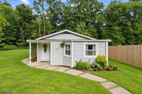 340 Lakeview Drive Hampton NJ 07860