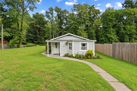 340 Lakeview Drive Hampton NJ 07860