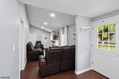 340 Lakeview Drive Hampton NJ 07860