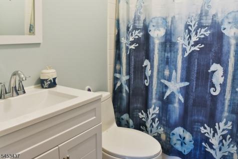 117 Vermont Trail Hopatcong NJ 07843