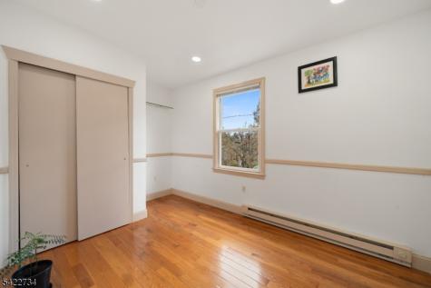 22 Cottage Lane Clifton NJ 07012