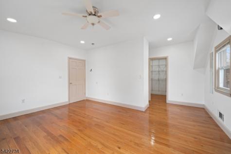 22 Cottage Lane Clifton NJ 07012