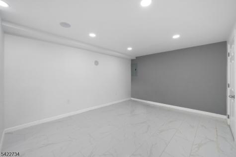 22 Cottage Lane Clifton NJ 07012